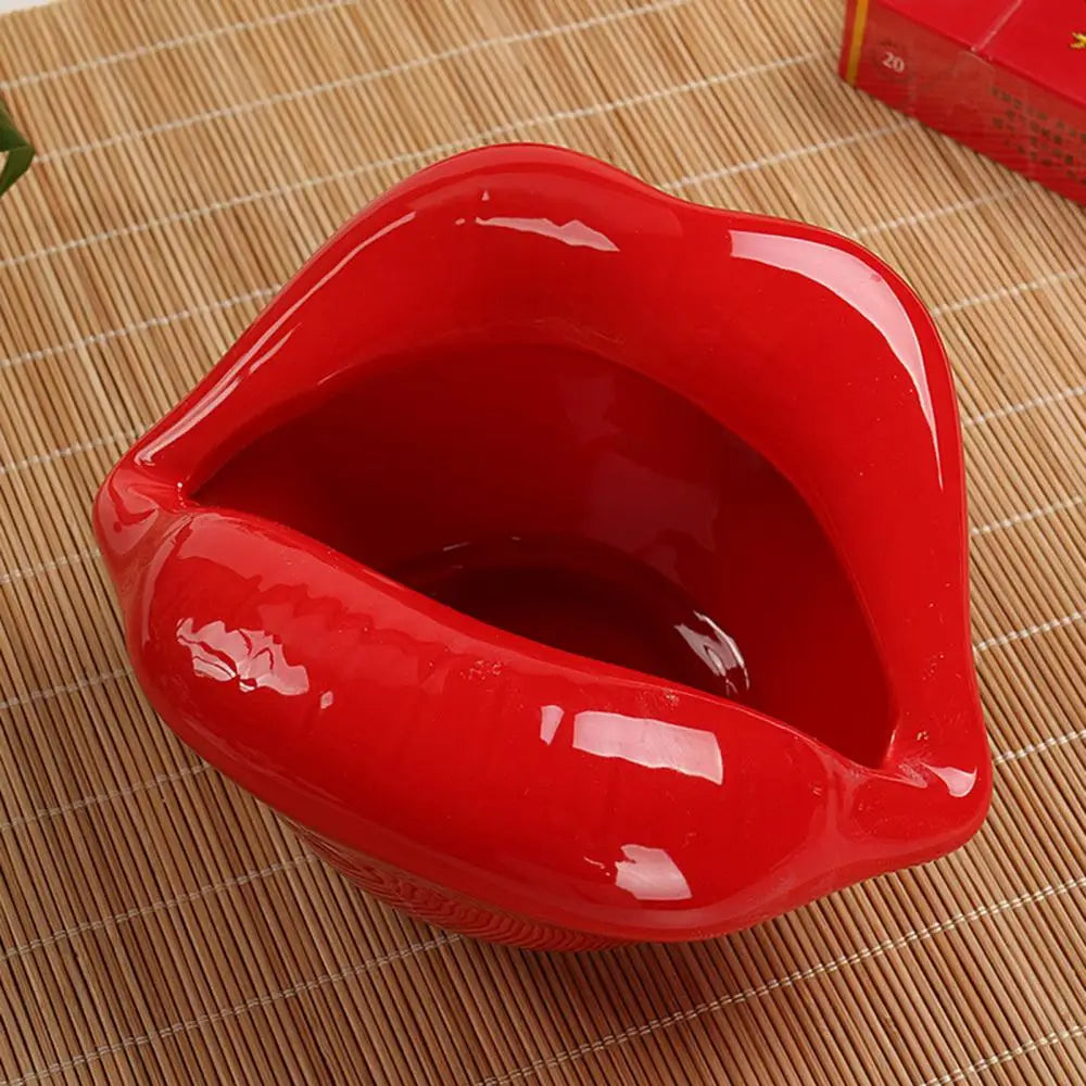 Cendrier en céramique LIPS